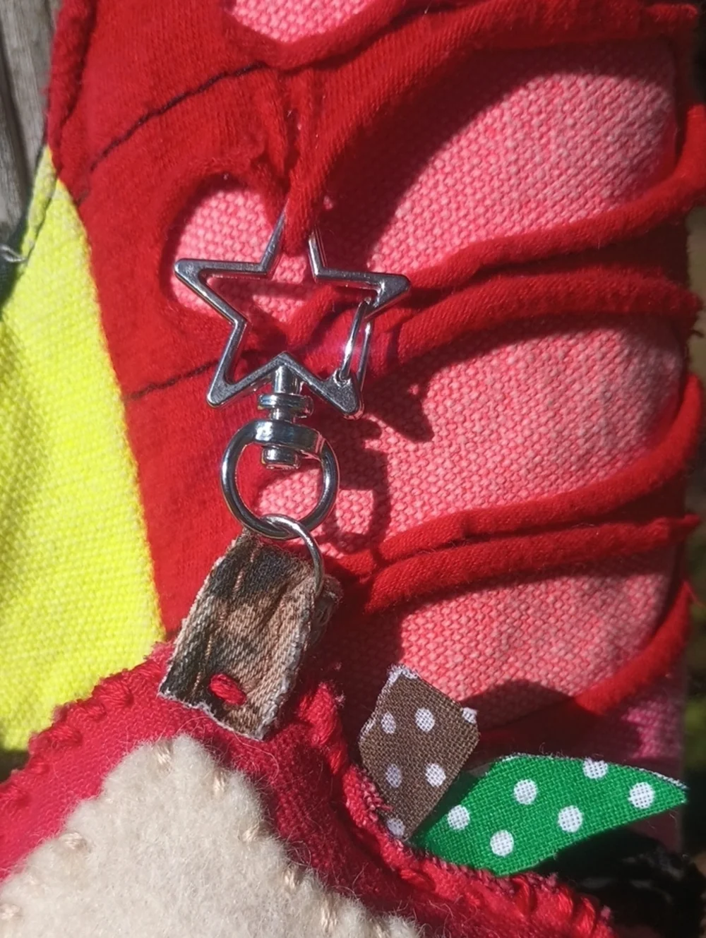 Handcrafted Apple Keychain - Picture 4 of 5